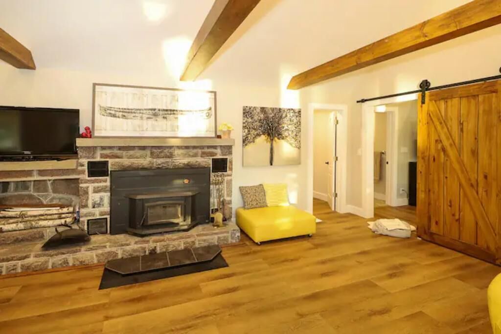 Photo of Livingroom in North Kawartha