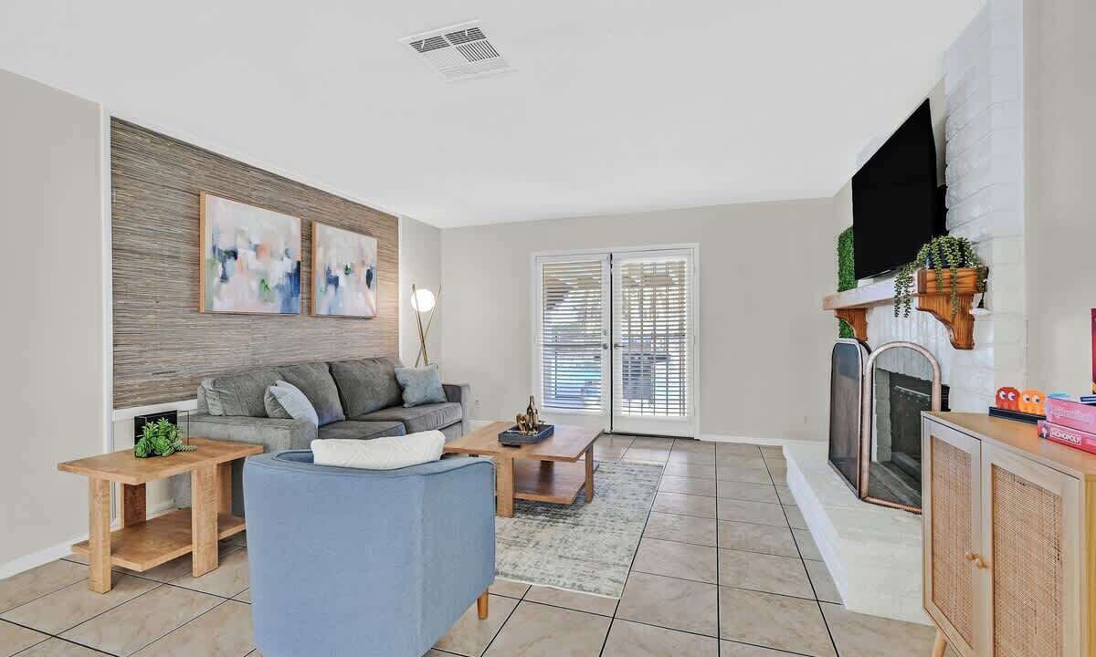 Photo of Livingroom in Spring Valley