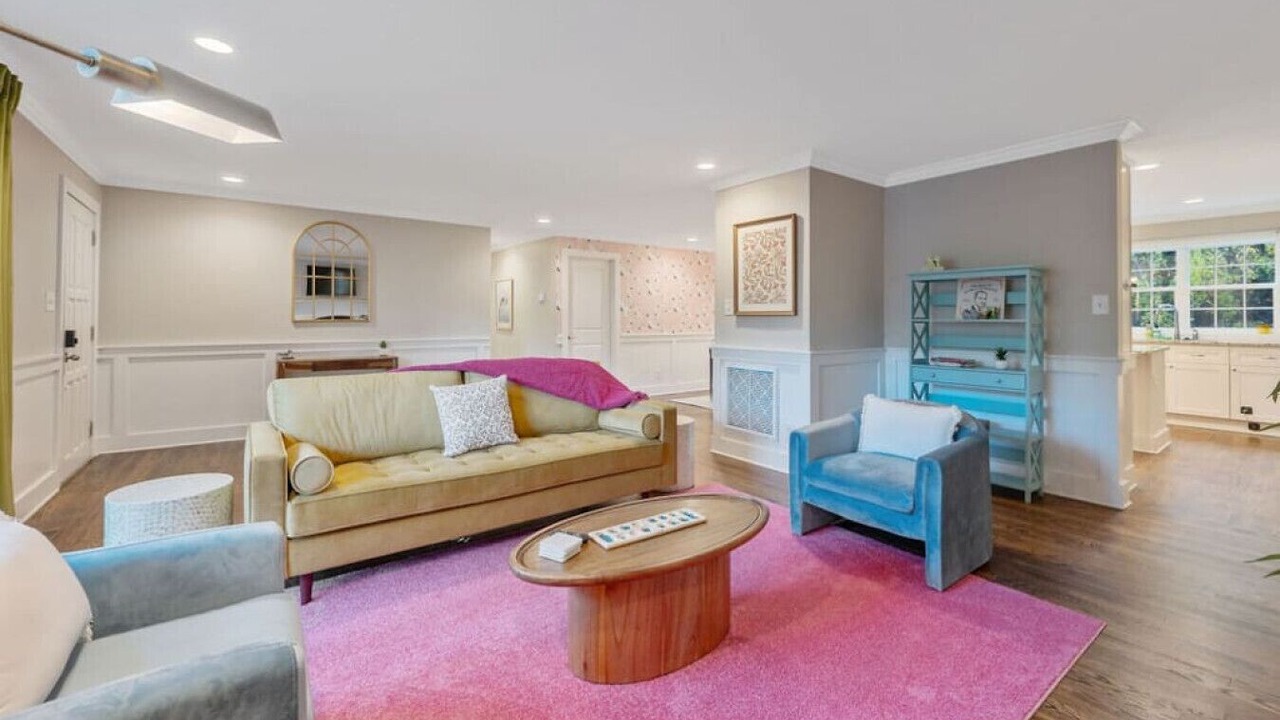 Photo of Livingroom in Northwest Raleigh