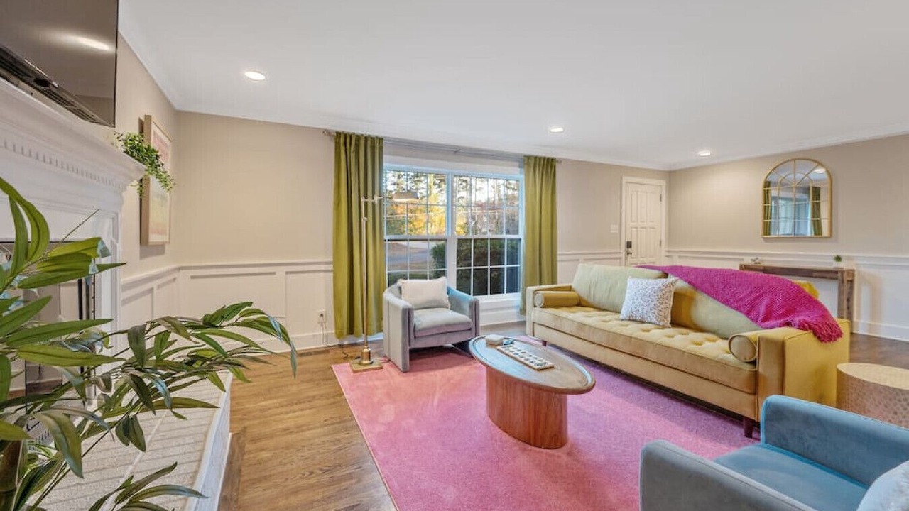 Photo of Livingroom in Northwest Raleigh