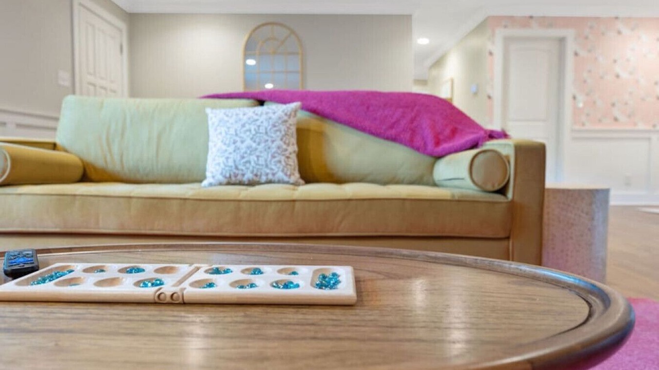 Photo of Livingroom in Northwest Raleigh