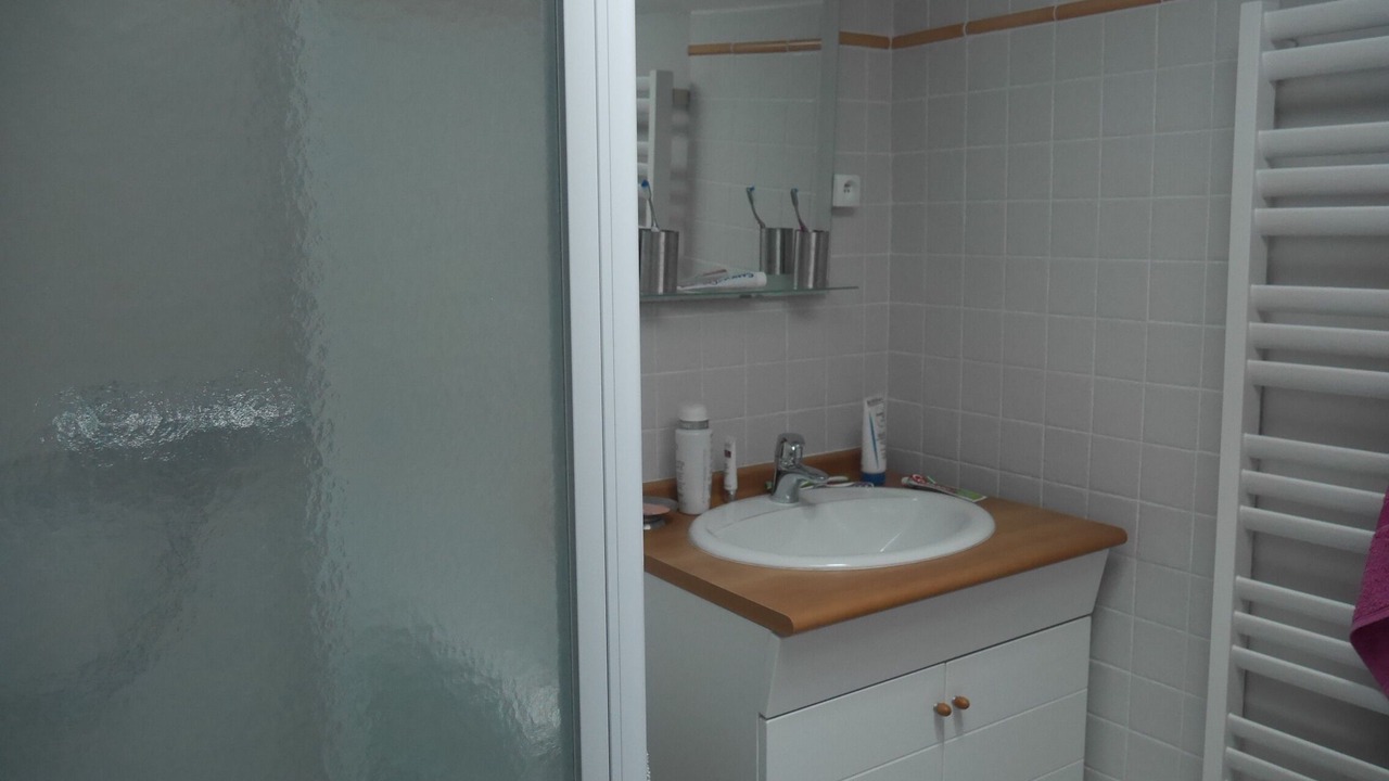 Photo of Bathroom in Deneze-sous-Doue