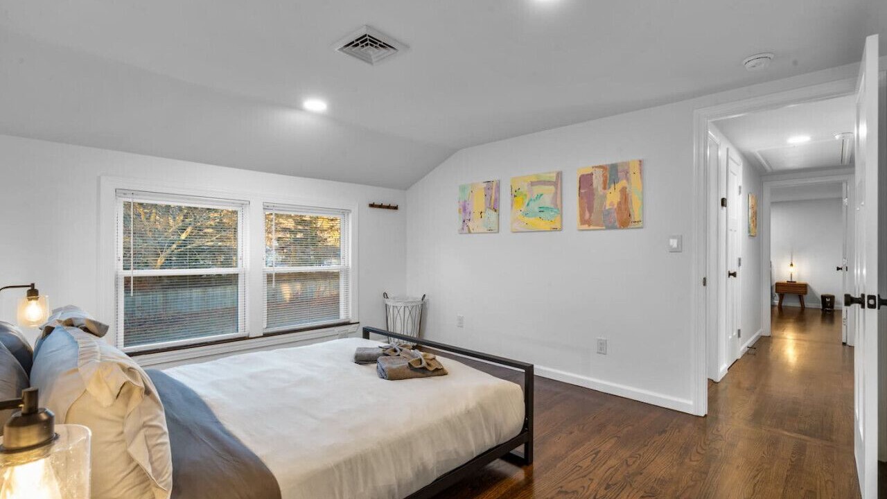Photo of Bedroom in Plantsville