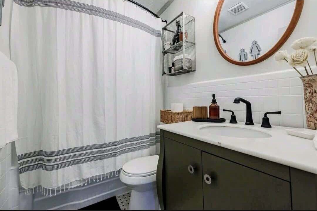 Photo of Bathroom in Old Fourth Ward