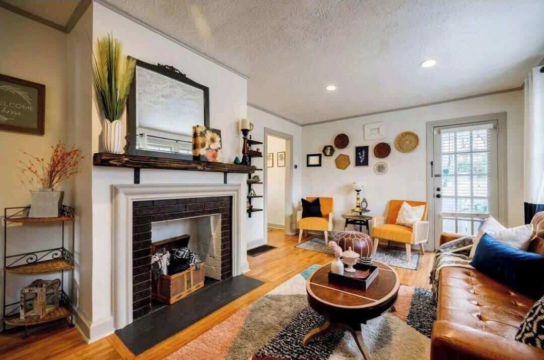 Photo of Livingroom in Old Fourth Ward