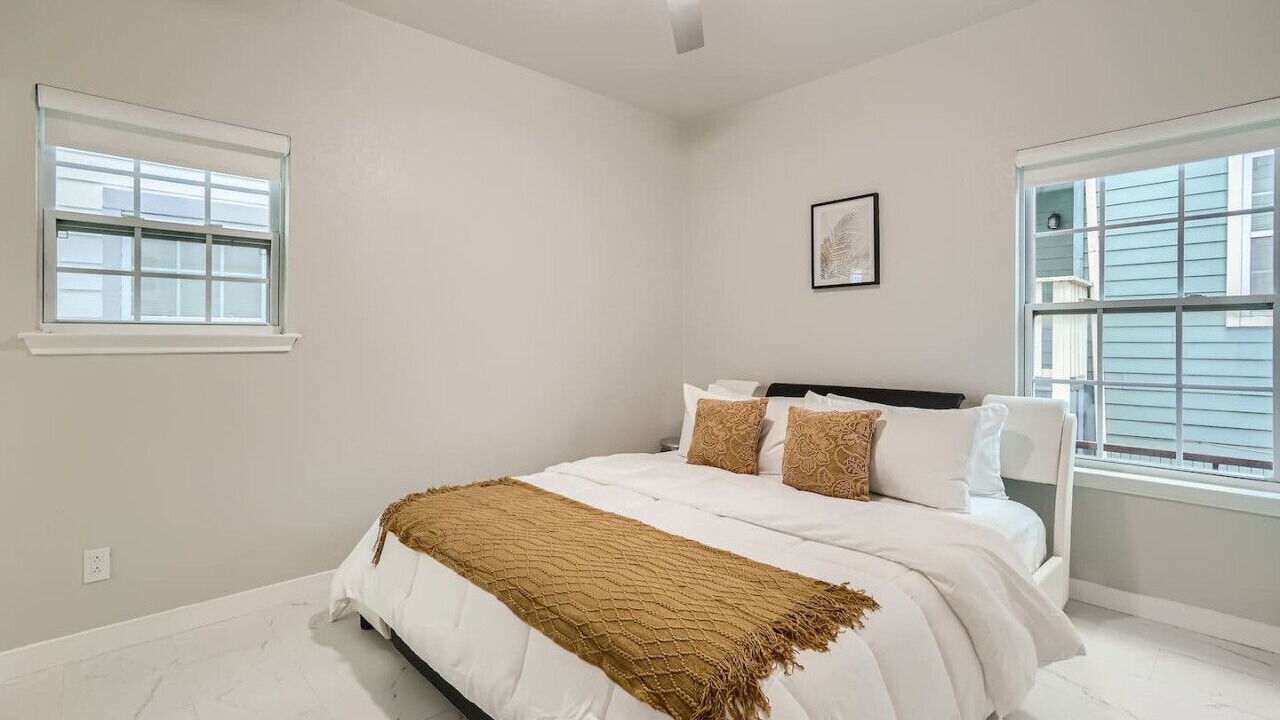 Photo of Bedroom in Foster Heights