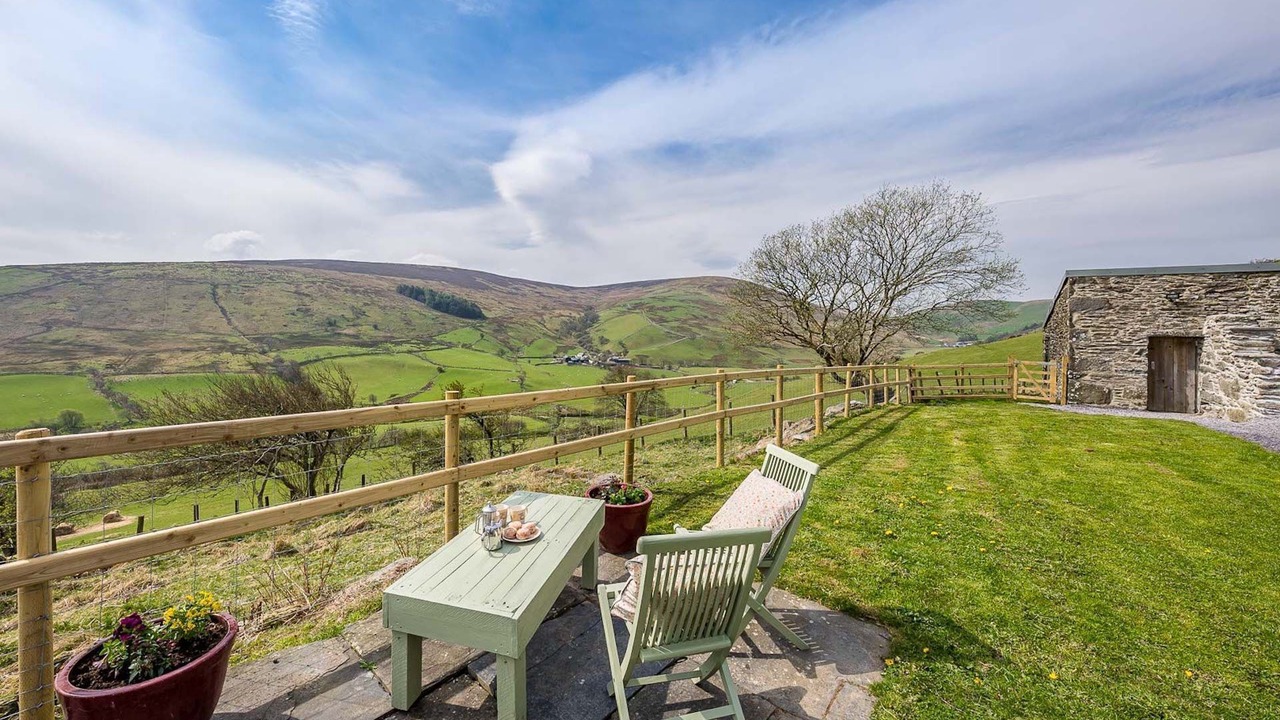 Photo of Patio Balcony in Cwmtirmynach