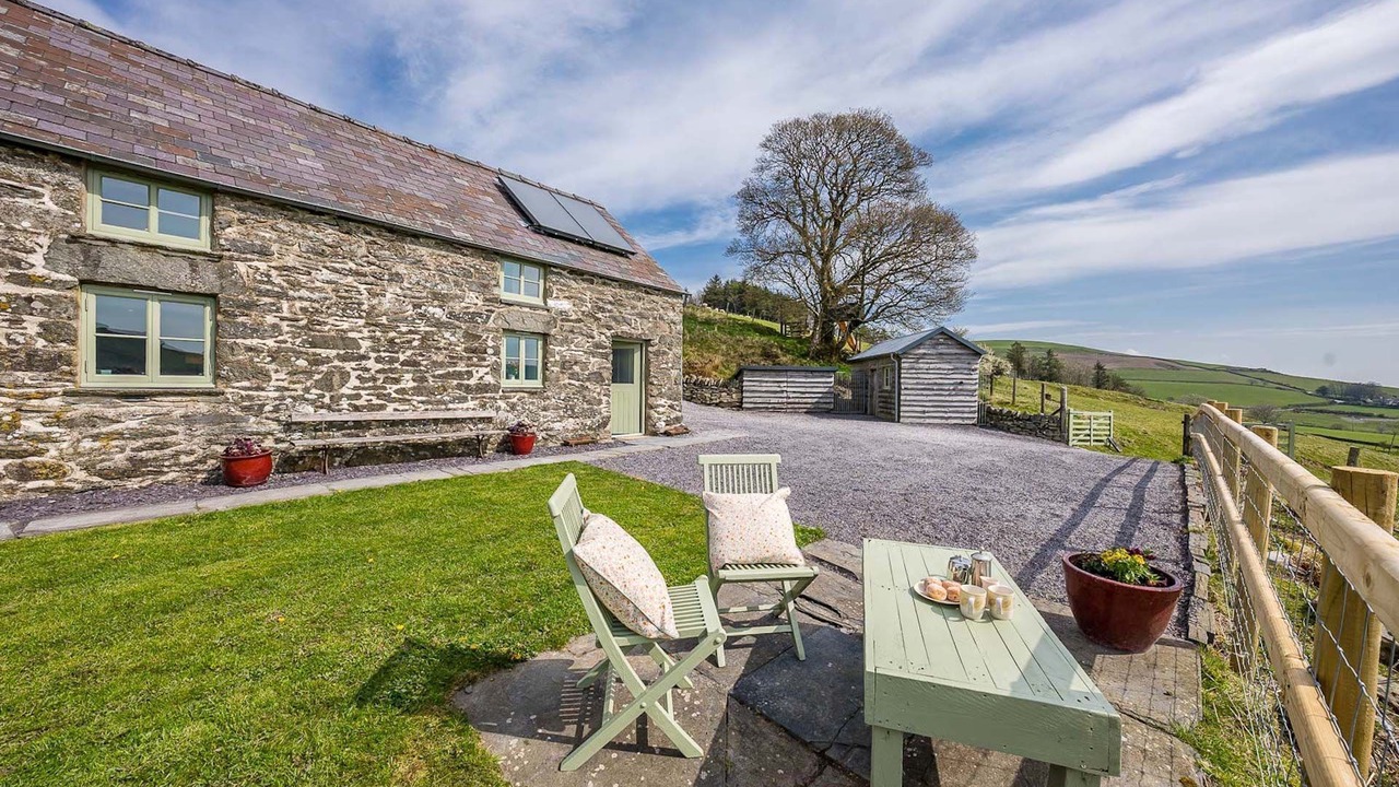 Photo of Patio Balcony in Cwmtirmynach