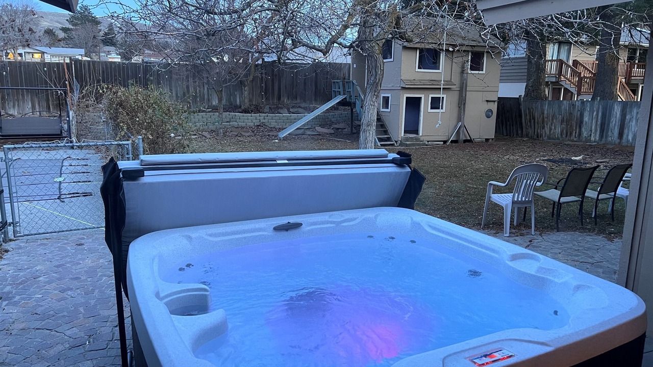 Photo of Others in Monitor