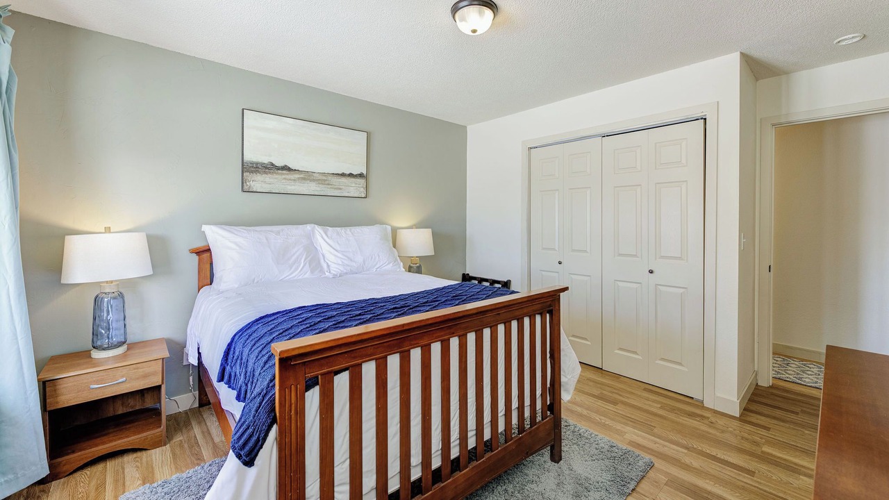 Photo of Others in Monitor