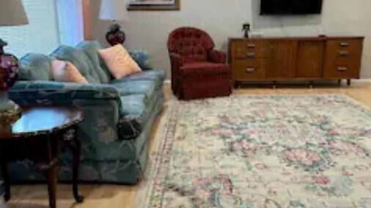 Photo of Livingroom in Hillsboro