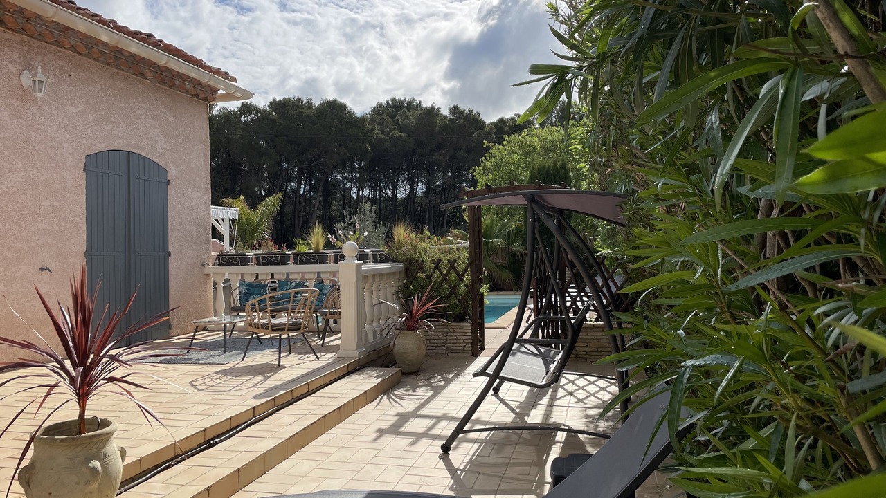 Photo of Patio Balcony in Vendemian