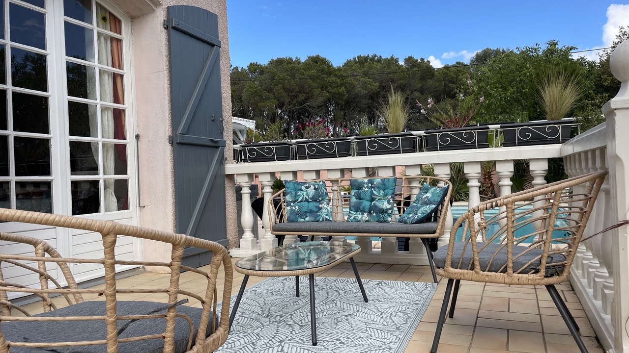 Photo of Patio Balcony in Vendemian