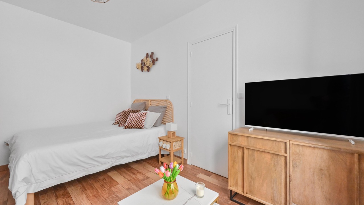 Photo of Bedroom in Arts-et-Metiers