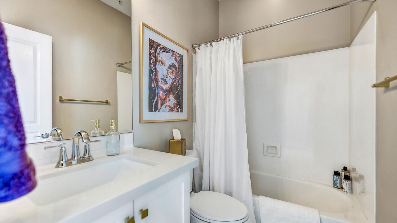 Photo of Bathroom in Talon Retreat