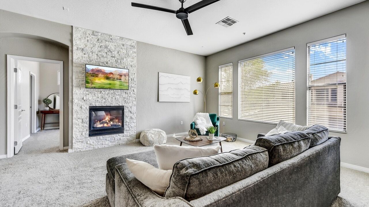 Photo of Livingroom in Talon Retreat