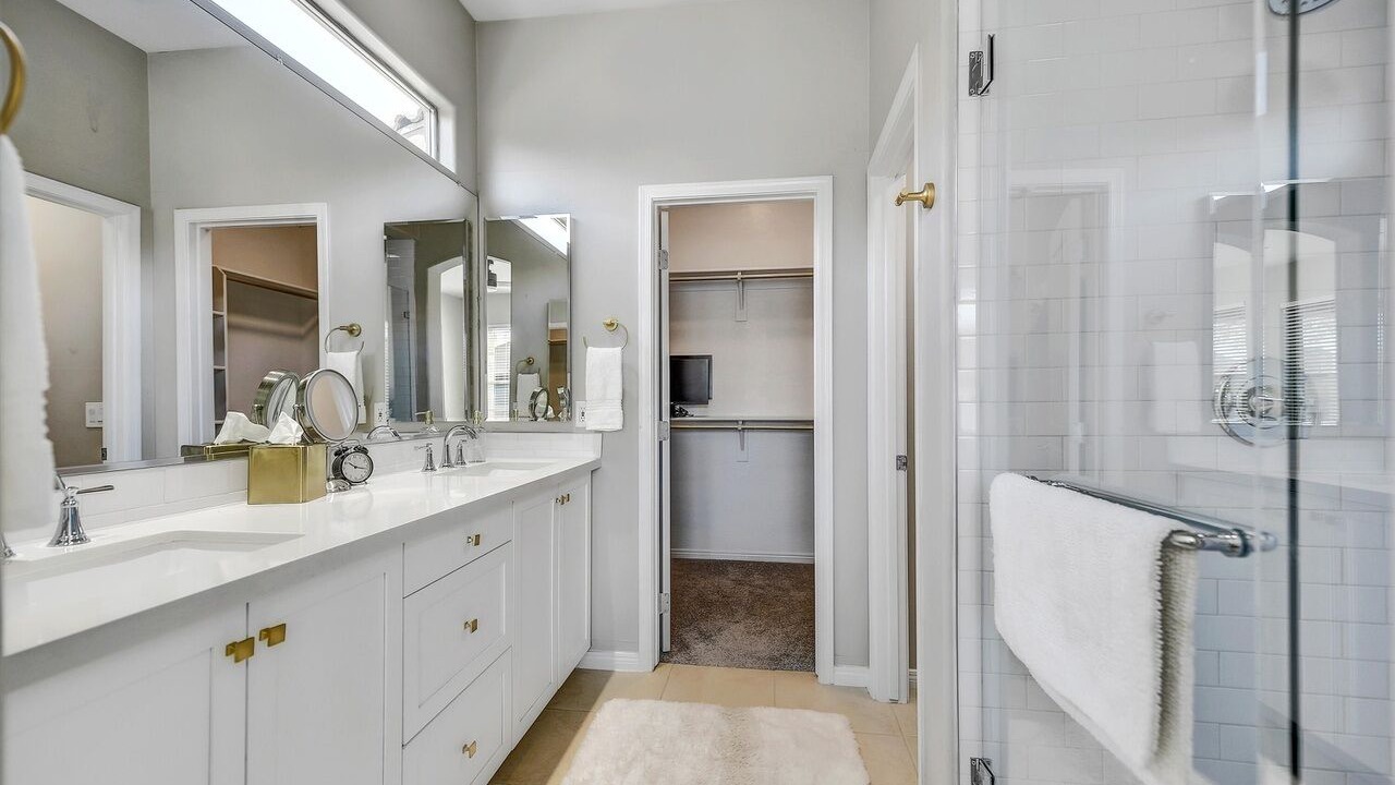 Photo of Bathroom in Talon Retreat