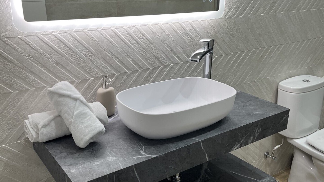 Photo of Bathroom in Mombeltran