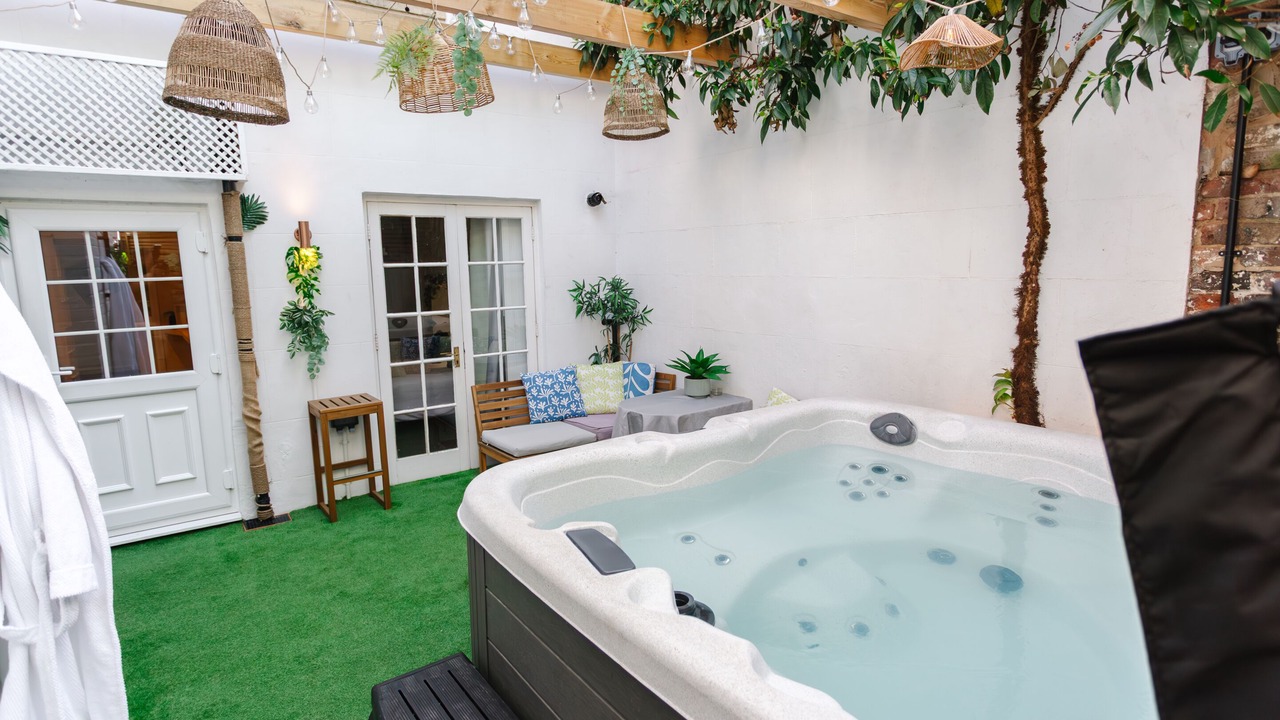 Photo of Outdoor in Cheltenham