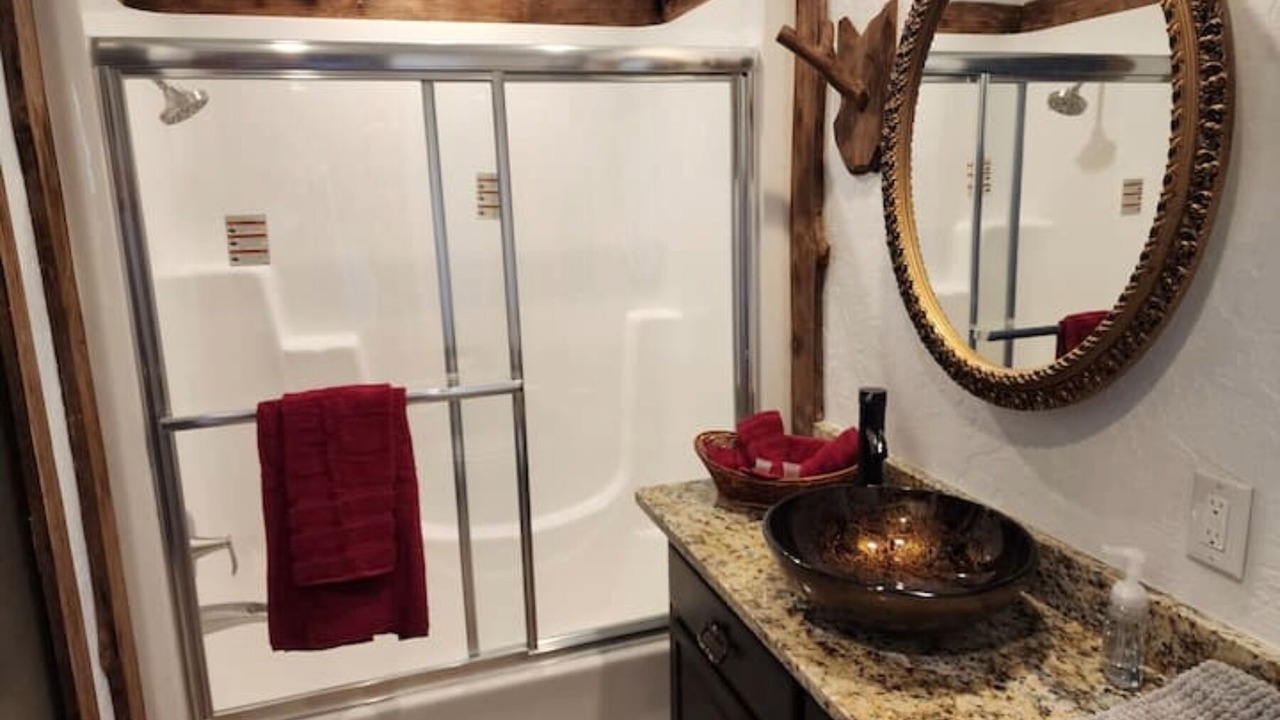 Photo of Bathroom in Timberon