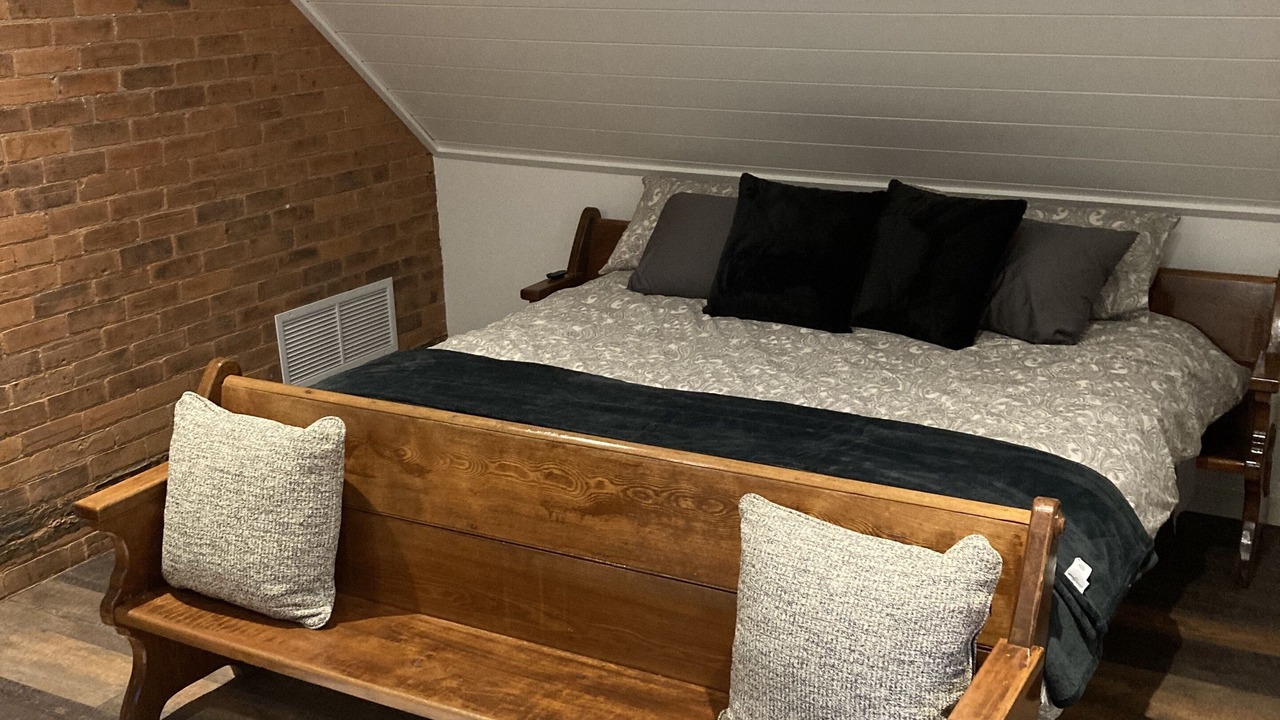 Photo of Bedroom in Oro-Medonte