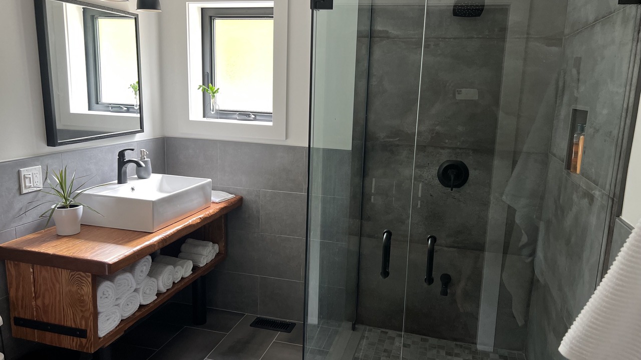 Photo of Bathroom in Oro-Medonte