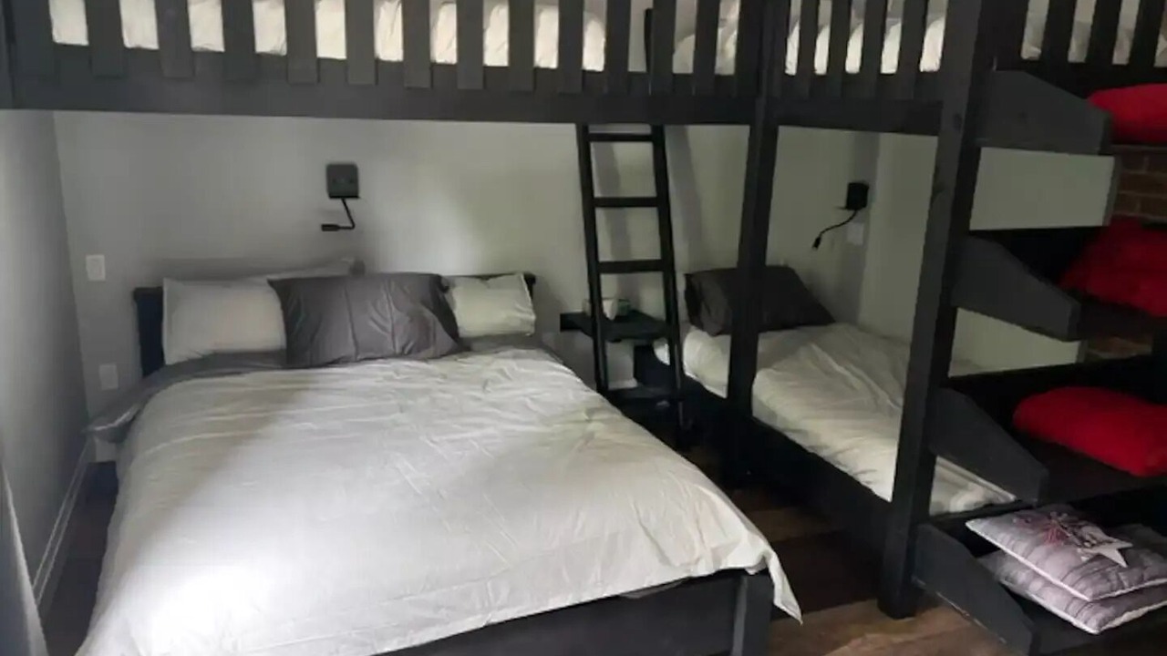 Photo of Bedroom in Oro-Medonte