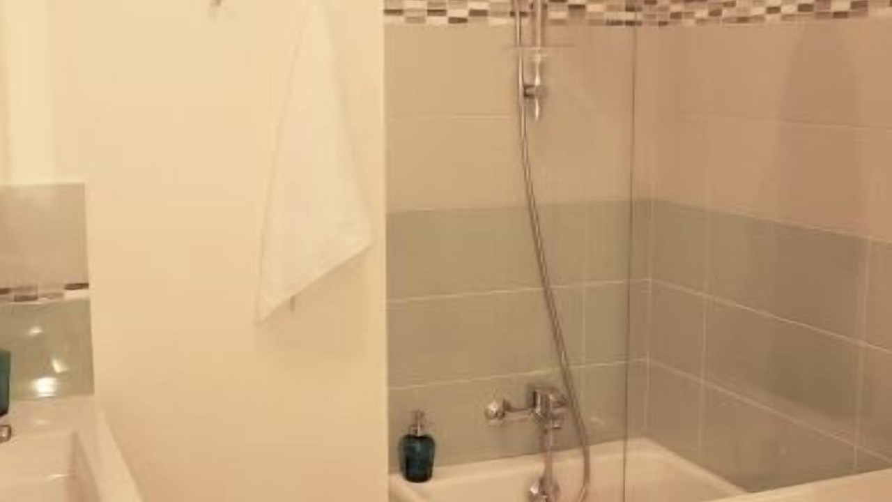 Photo of Bathroom in Saint-Gratien