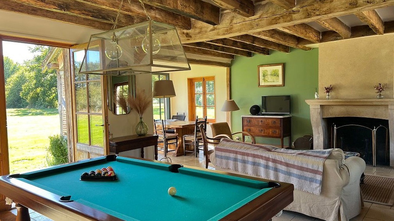 Photo of Livingroom in Jouy-le-Potier