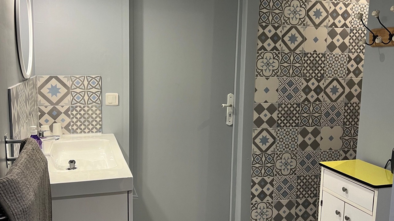 Photo of Bathroom in Jouy-le-Potier