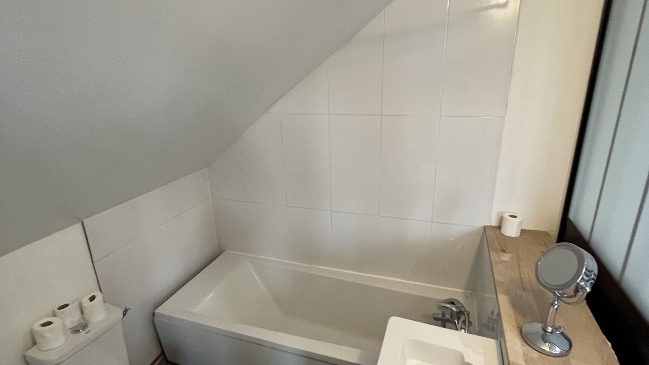 Photo of Bathroom in Poissy