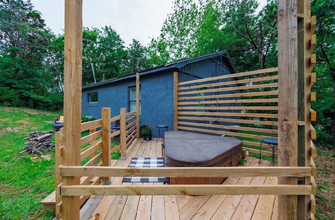 Photo of Patio Balcony in Van Buren