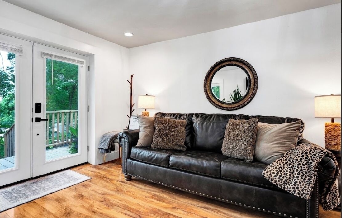 Photo of Livingroom in Van Buren