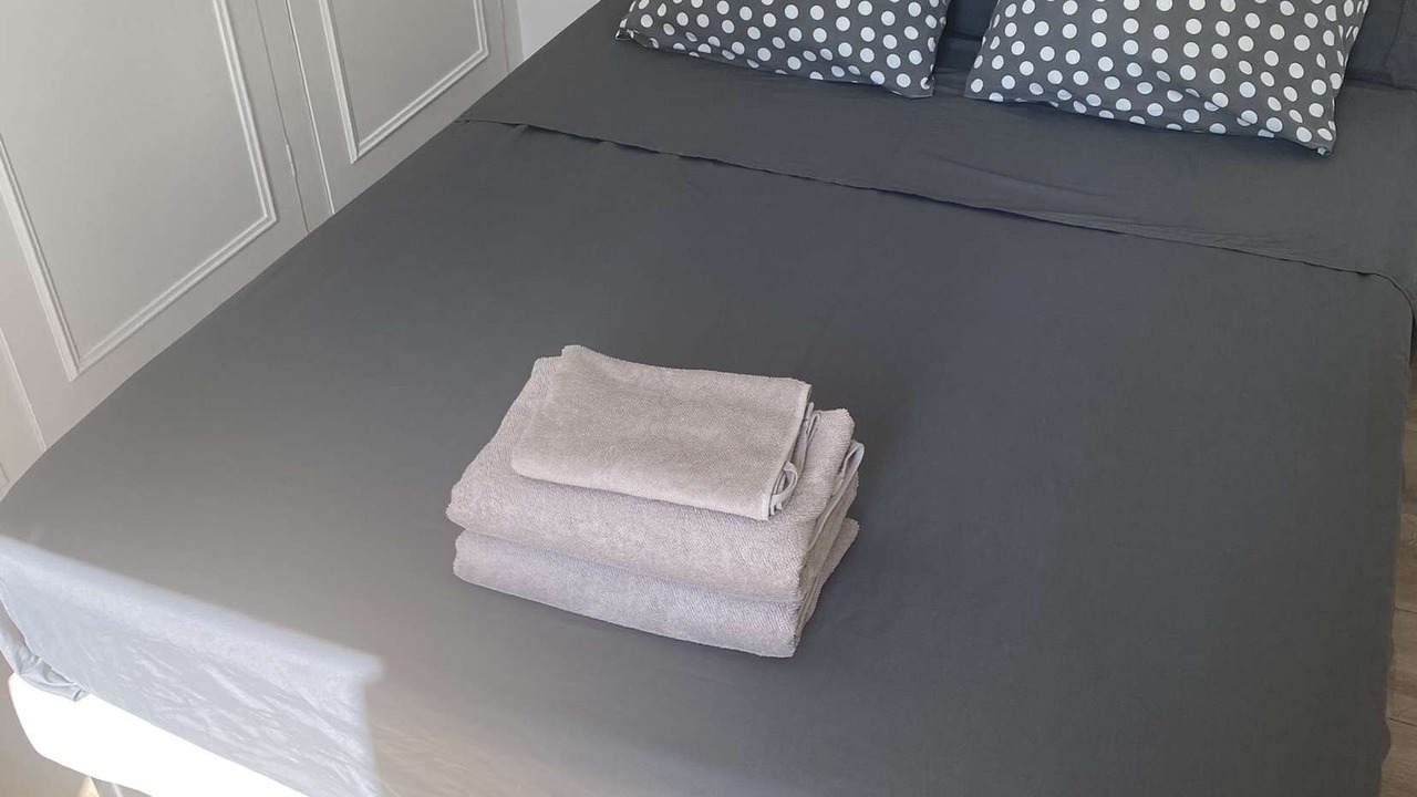 Photo of Bedroom in Republique–Point-du-Jour