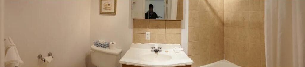 Photo of Bathroom in Cap de la Madeleine
