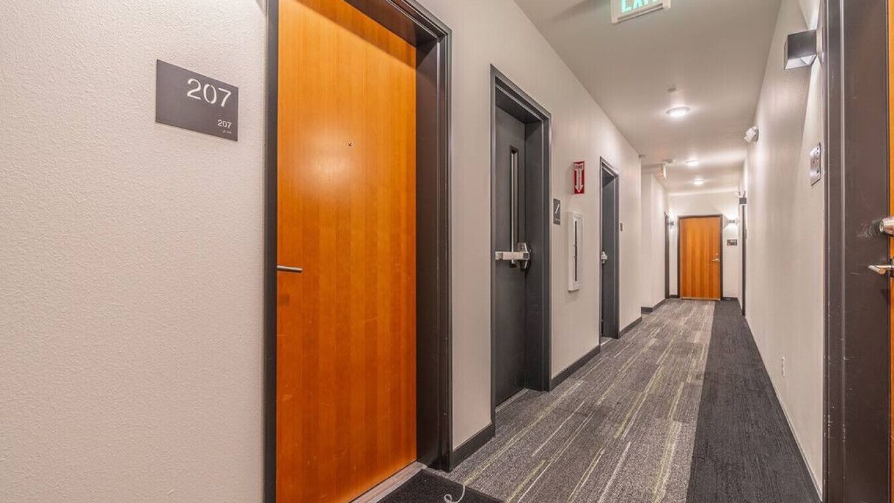 Photo of Others in Mann