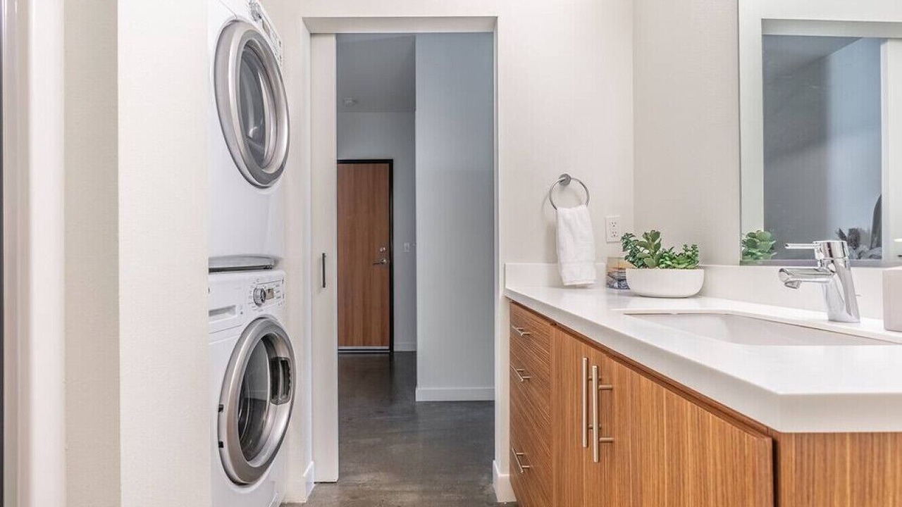 Photo of Others in Mann