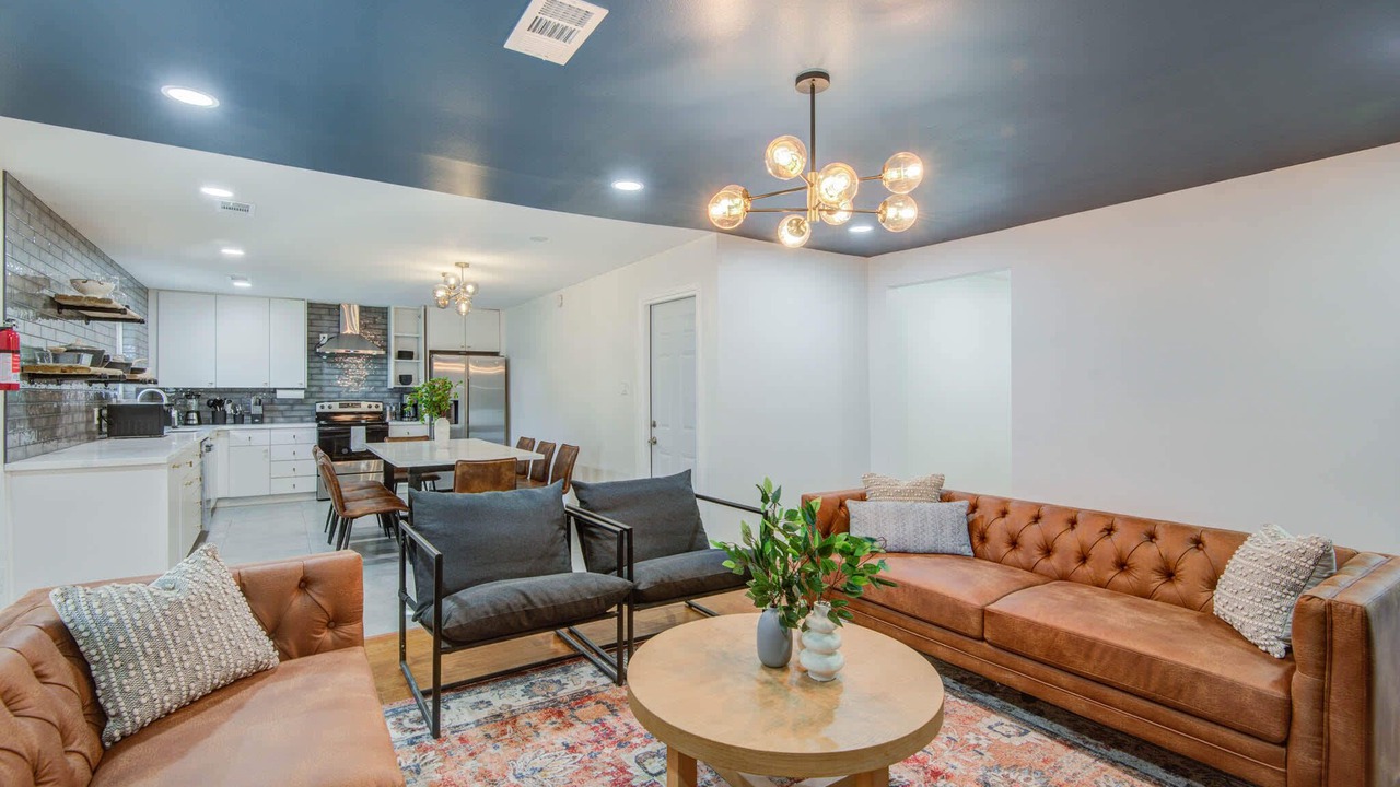 Photo of Livingroom in Woodlake - Briar Meadow