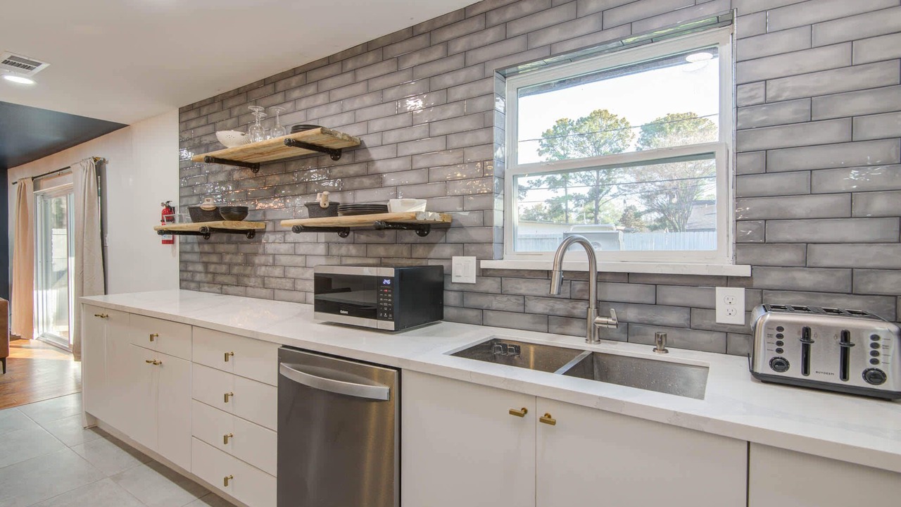 Photo of Kitchen in Woodlake - Briar Meadow