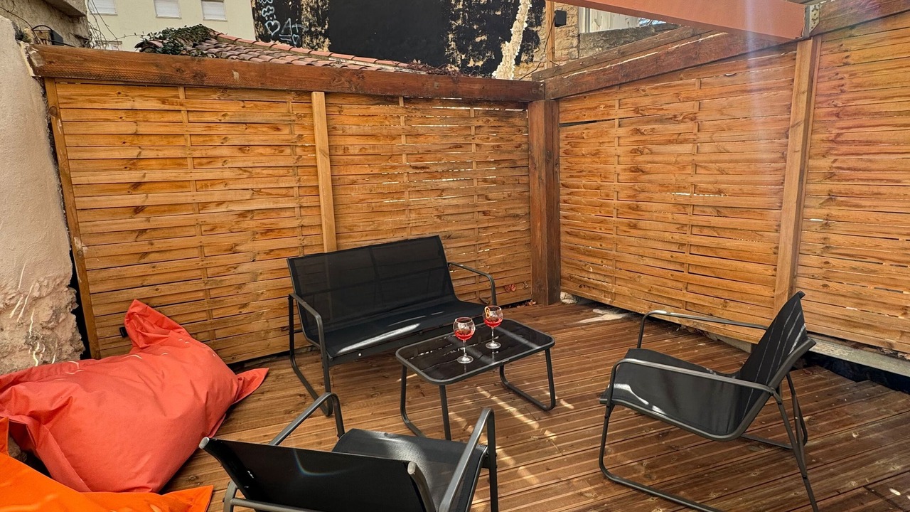 Photo of Patio Balcony in Gares