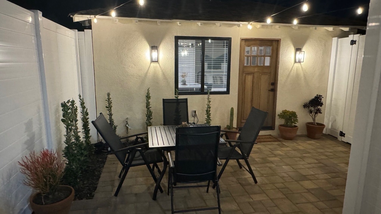 Photo of Outdoor in Valley Glen