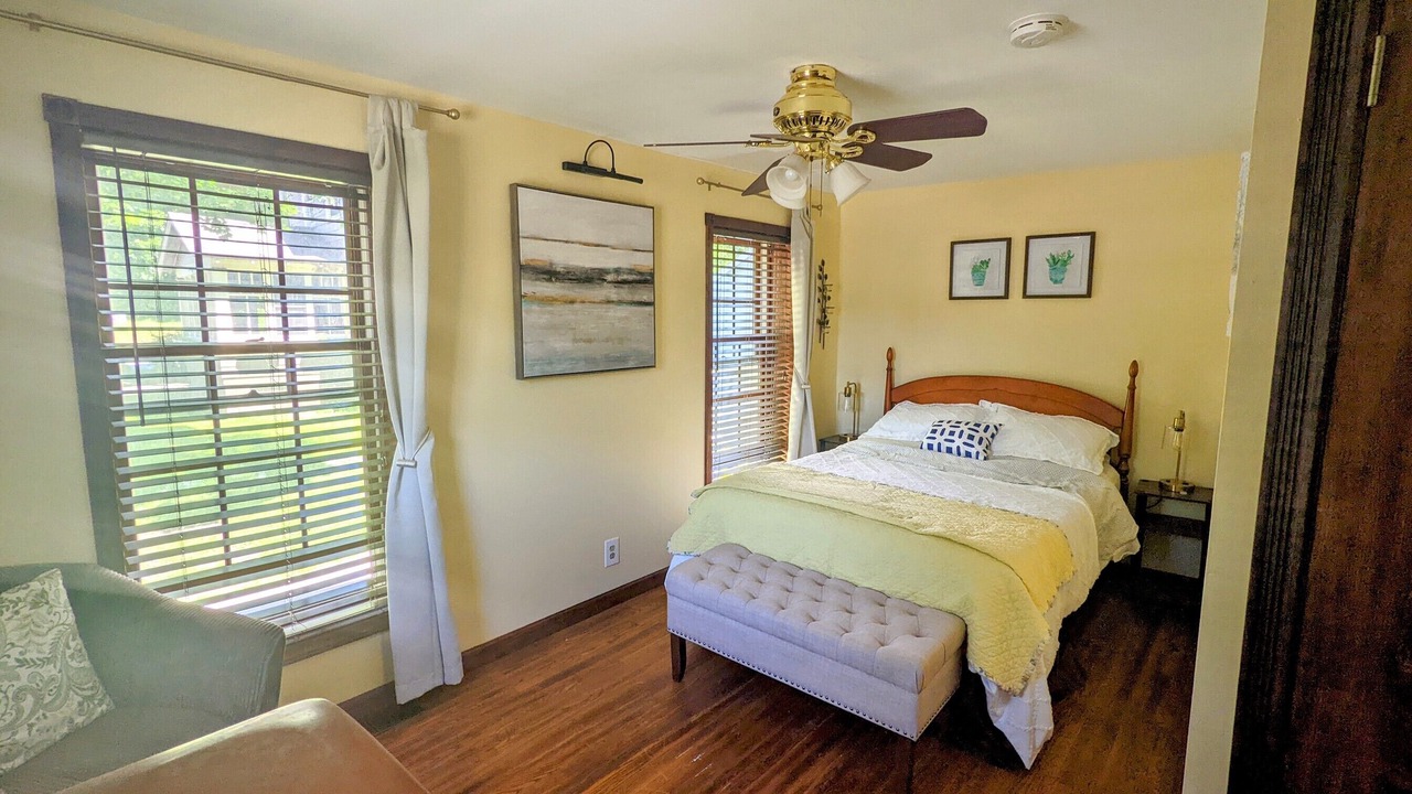 Photo of Bedroom in Williamsville