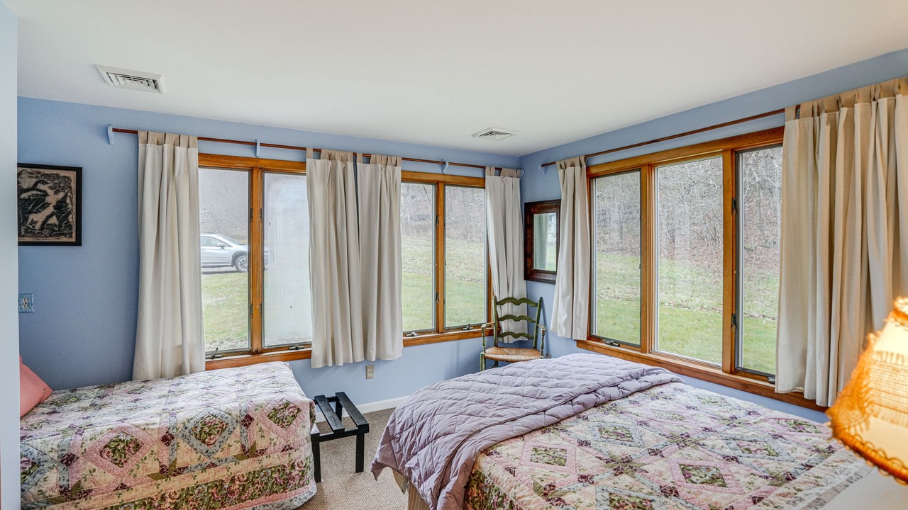 Photo of Others in Hawley