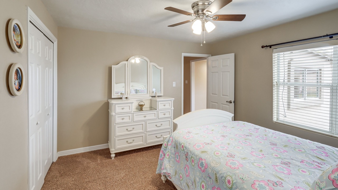 Photo of Bedroom in Lakewood