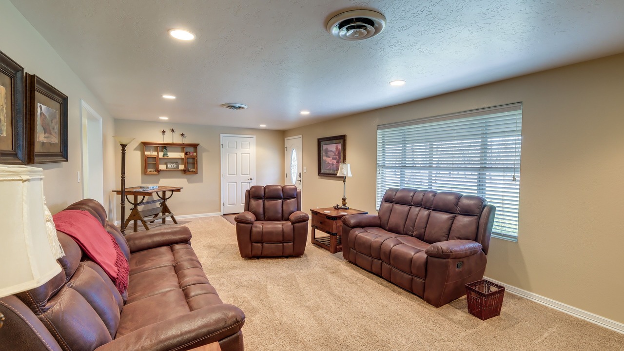 Photo of Livingroom in Lakewood