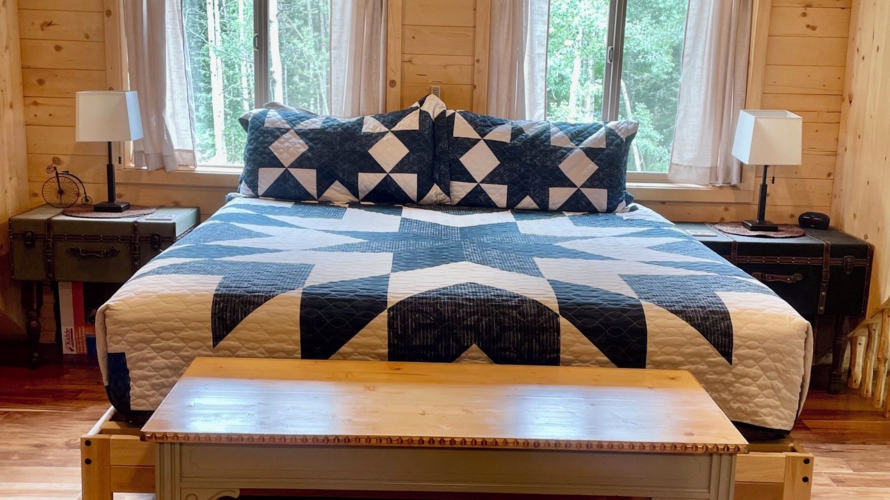 Photo of Bedroom in Garfield