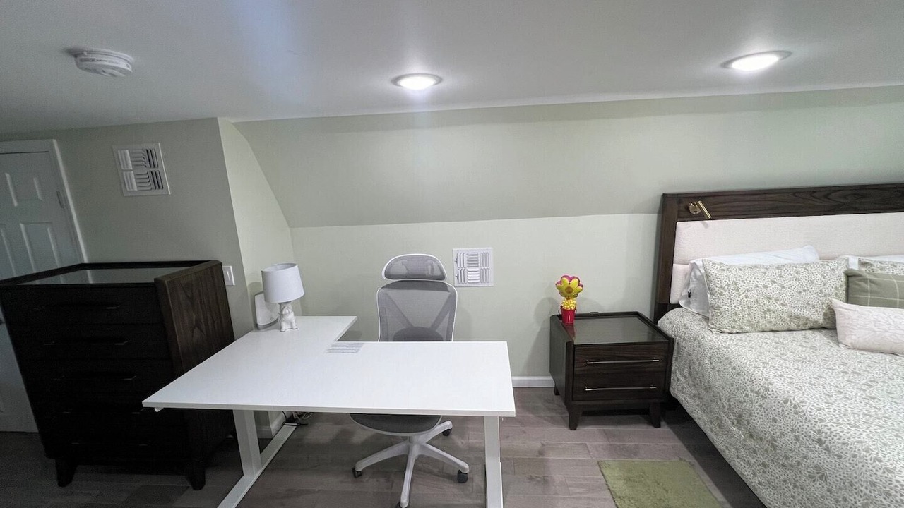 Photo of Bedroom in Belleville