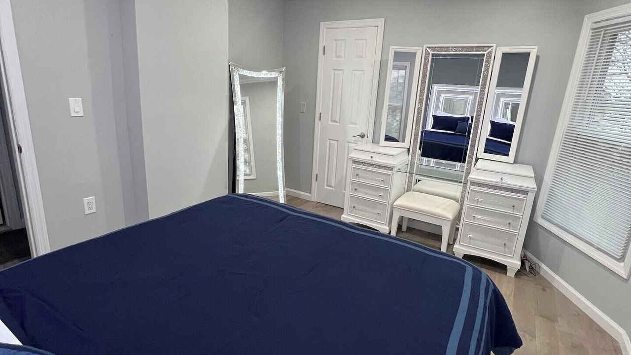 Photo of Bedroom in Belleville