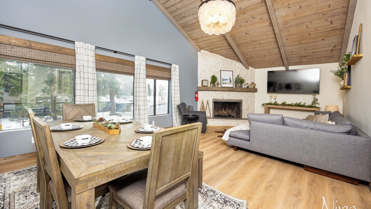 Photo of Livingroom in Brockway