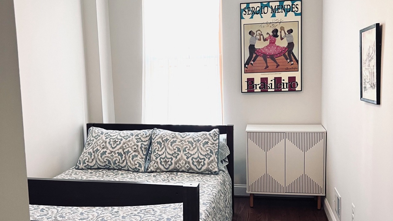 Photo of Others in Bloomingdale